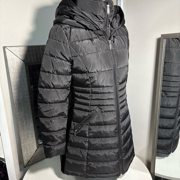 NWT Laundry by Shelli Segal woman’s puffer winter coat, size small - Picture 12 of 15